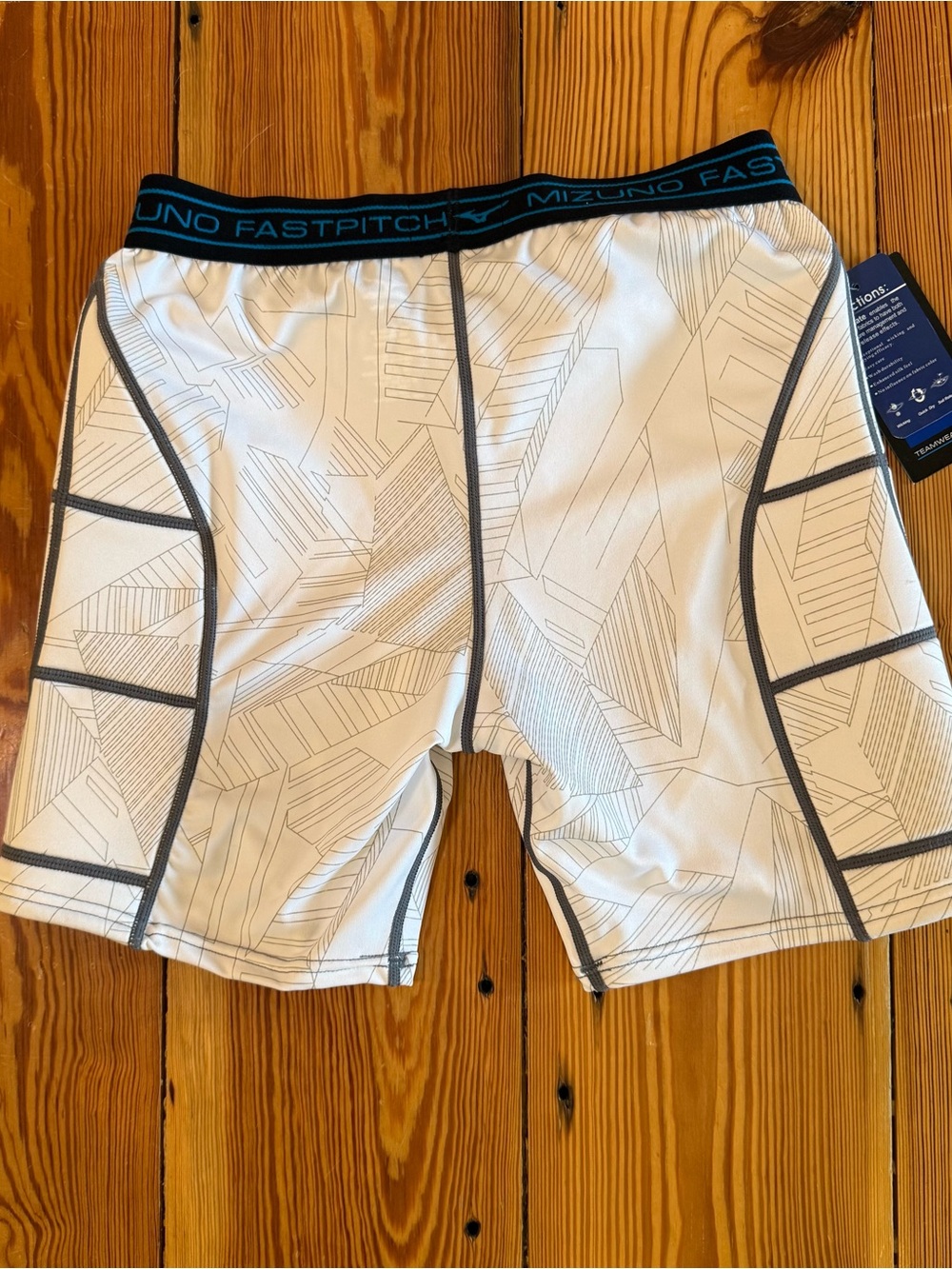 Mizuno Womens Hazard Fastpitch Padded Sliding Shorts White Drymate Medium NWT - Picture 5 of 11